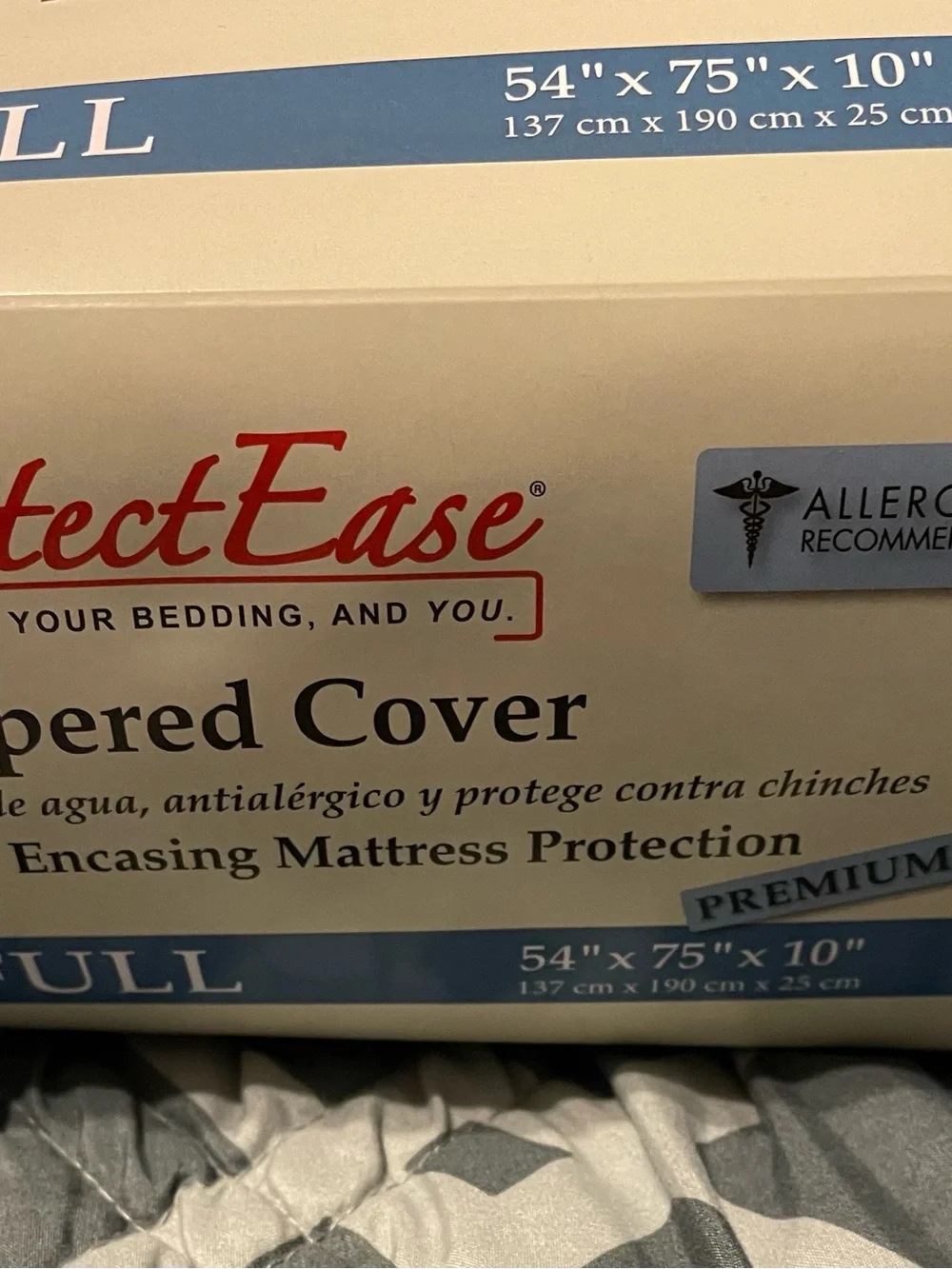 Premium Waterproof Allergy & Bed Bug Zippered Mattress Protector - White (Full)